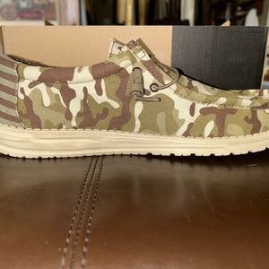 Men’s Hey Dude’s